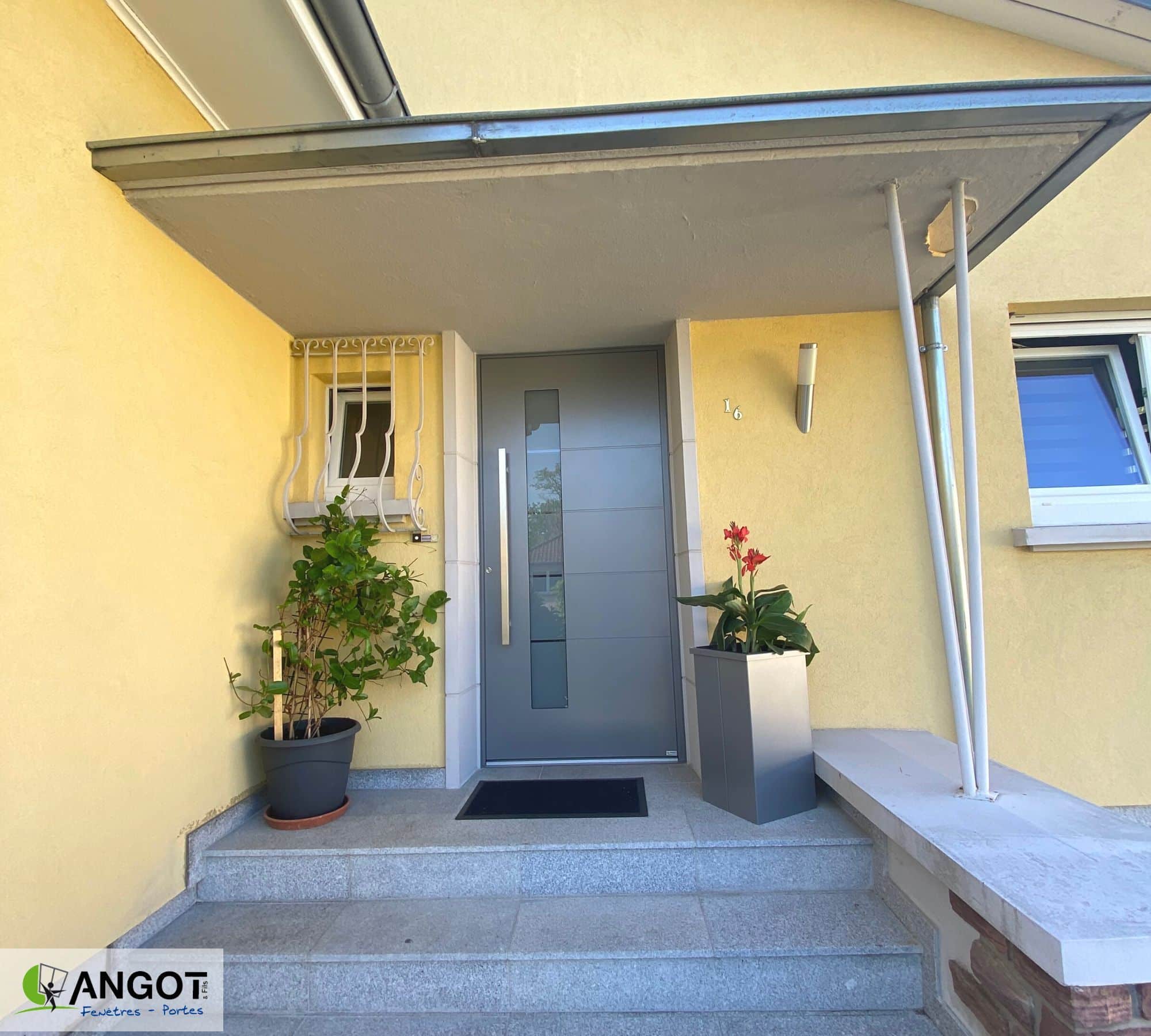 Choisir sa porte d'entrée en Alsace avec ANGOT & Fils©